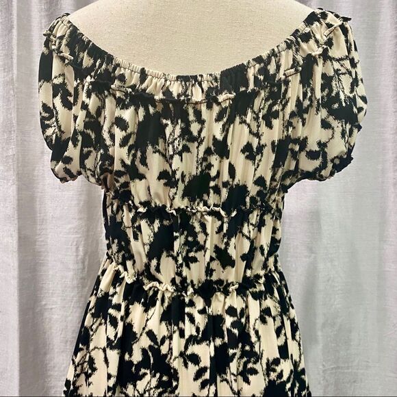 ⭐️ MAX STUDIO Floral Print Ruched Peasant Top - Picture 5 of 7